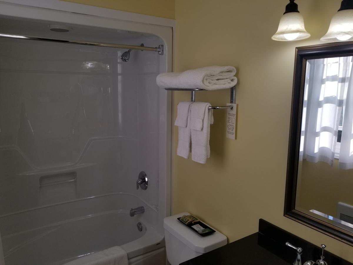 Sunny Isle Motel Summerside Ngoại thất bức ảnh